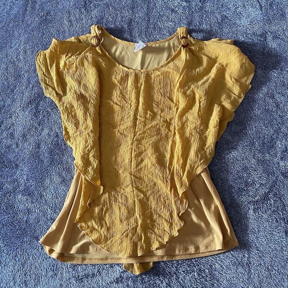 Naif Mustard Yellow Top Cold Shoulder Boho Blouse With Under Cami Size Medium - Picture 1 of 5